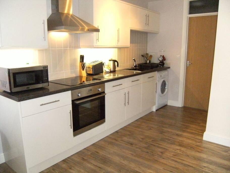 Juno - Apartment In The Heart Of Newquay New Quay Екстериор снимка